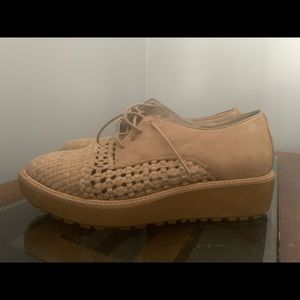 Like new Eileen Fisher beige woven leather loafers